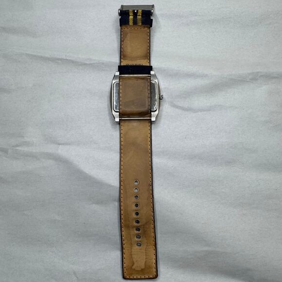 Y2K Diesel 5 Bar DZ-2059 Men’s Watch – Yellow/Blue Canvas Strap, Quartz Movement - Picture 4 of 8